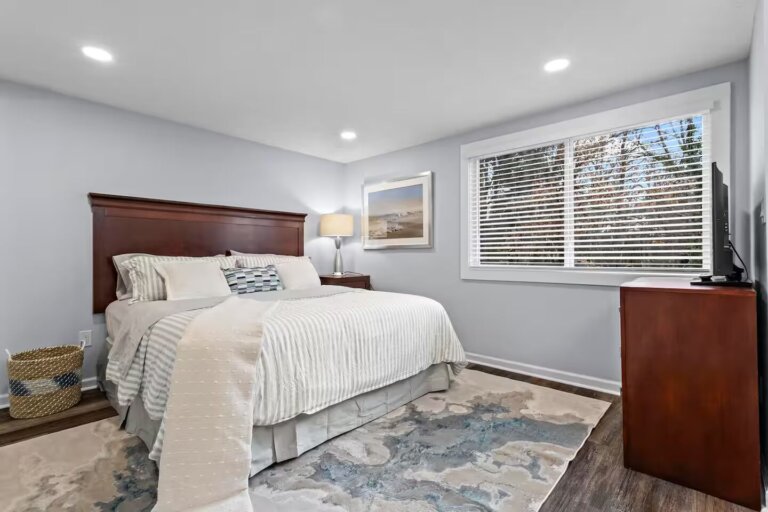 Cozy 2-Bedroom Townhome12_converted