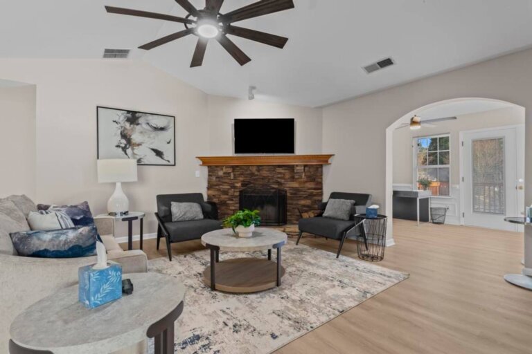 Comfortable 4BR Stay36