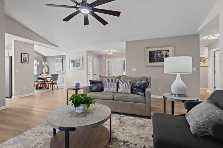 Comfortable 4BR Stay38