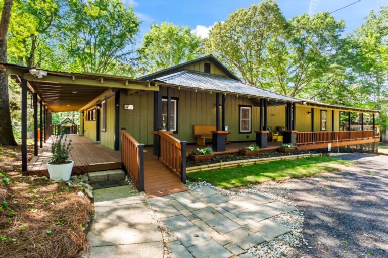 Serene Woodland Retreat39