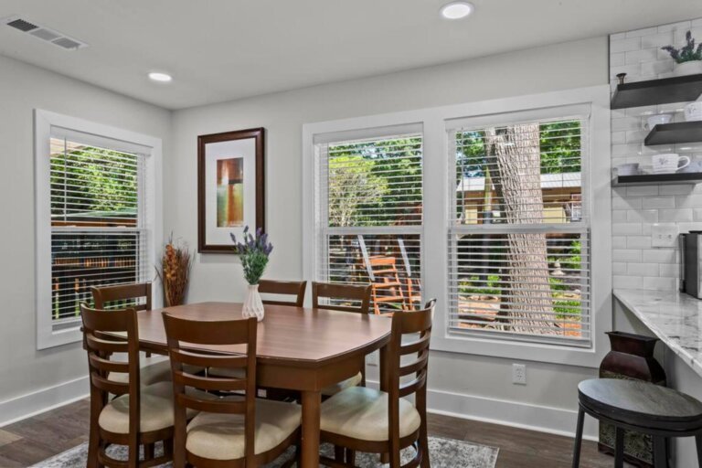 Serene Woodland Retreat71